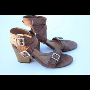 Isola sandals